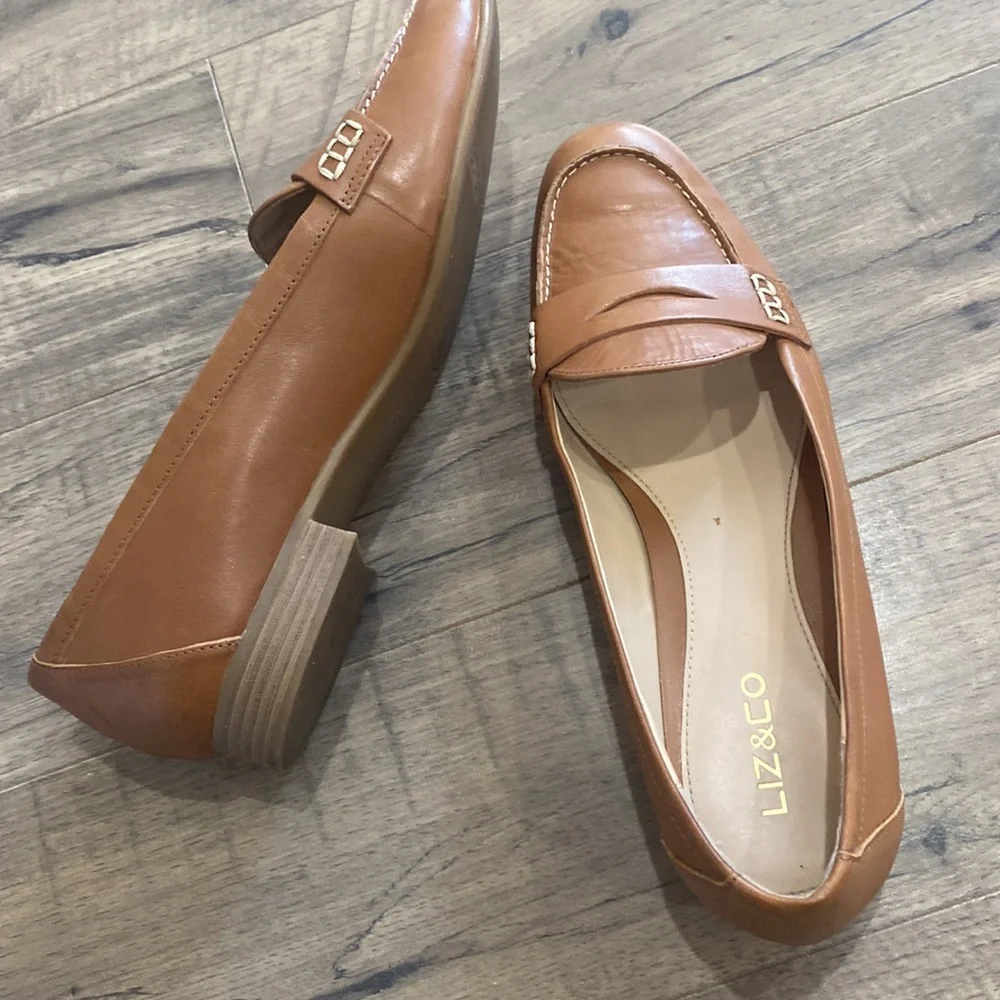 Shoes - Picture 4 of 6